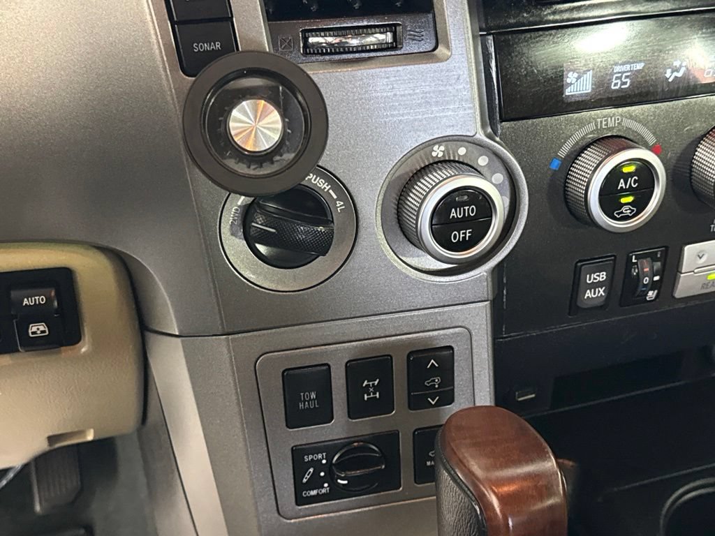 Used 2017 Toyota Sequoia Platinum AWD/4WD image 26