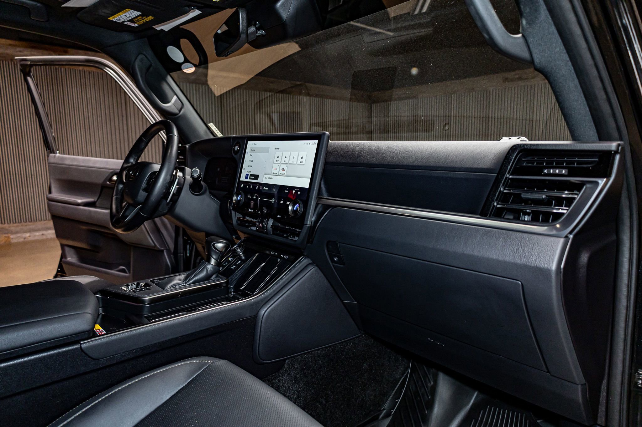 Used 2024 Lexus GX 550 image 15