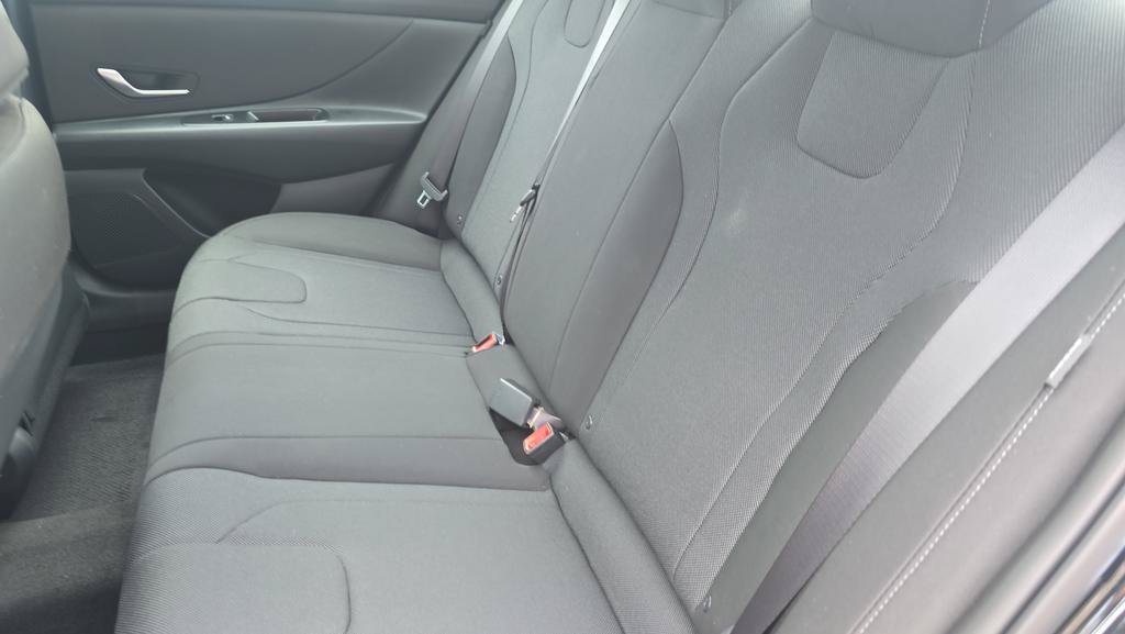New 2026 Hyundai Elantra SE FWD image 27