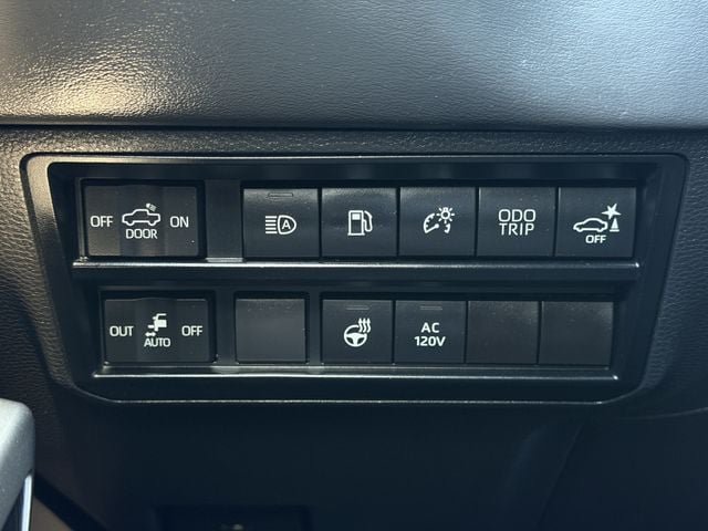 Used 2023 Toyota Tundra Platinum AWD/4WD image 22