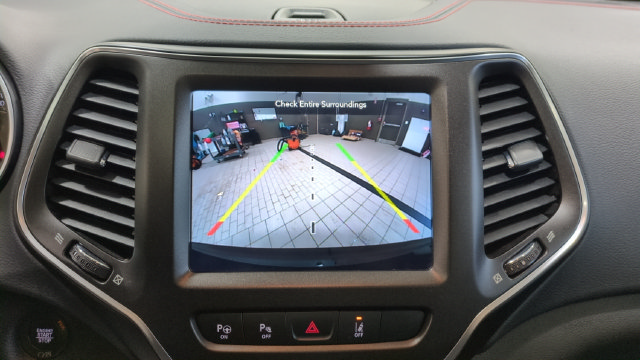 Used 2021 Jeep Cherokee Trailhawk w/ Sun, Sound & Nav Group AWD/4WD image 12