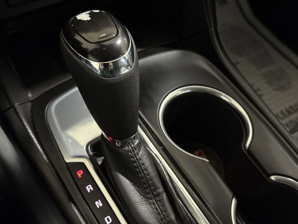 Used 2020 Chevrolet Equinox Premier image 17