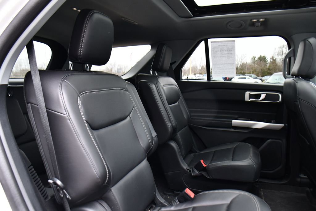 Used 2023 Ford Explorer XLT w/ Equipment Group 202A image 18