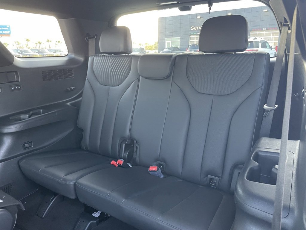 Used 2024 Hyundai Palisade Calligraphy image 21