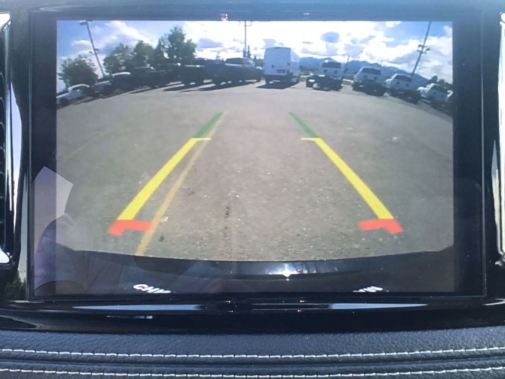 Used 2024 Chrysler Pacifica Select image 16