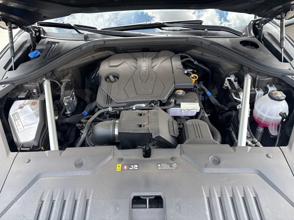 Certified 2026 Genesis GV70 2.5T Advanced AWD/4WD image 22
