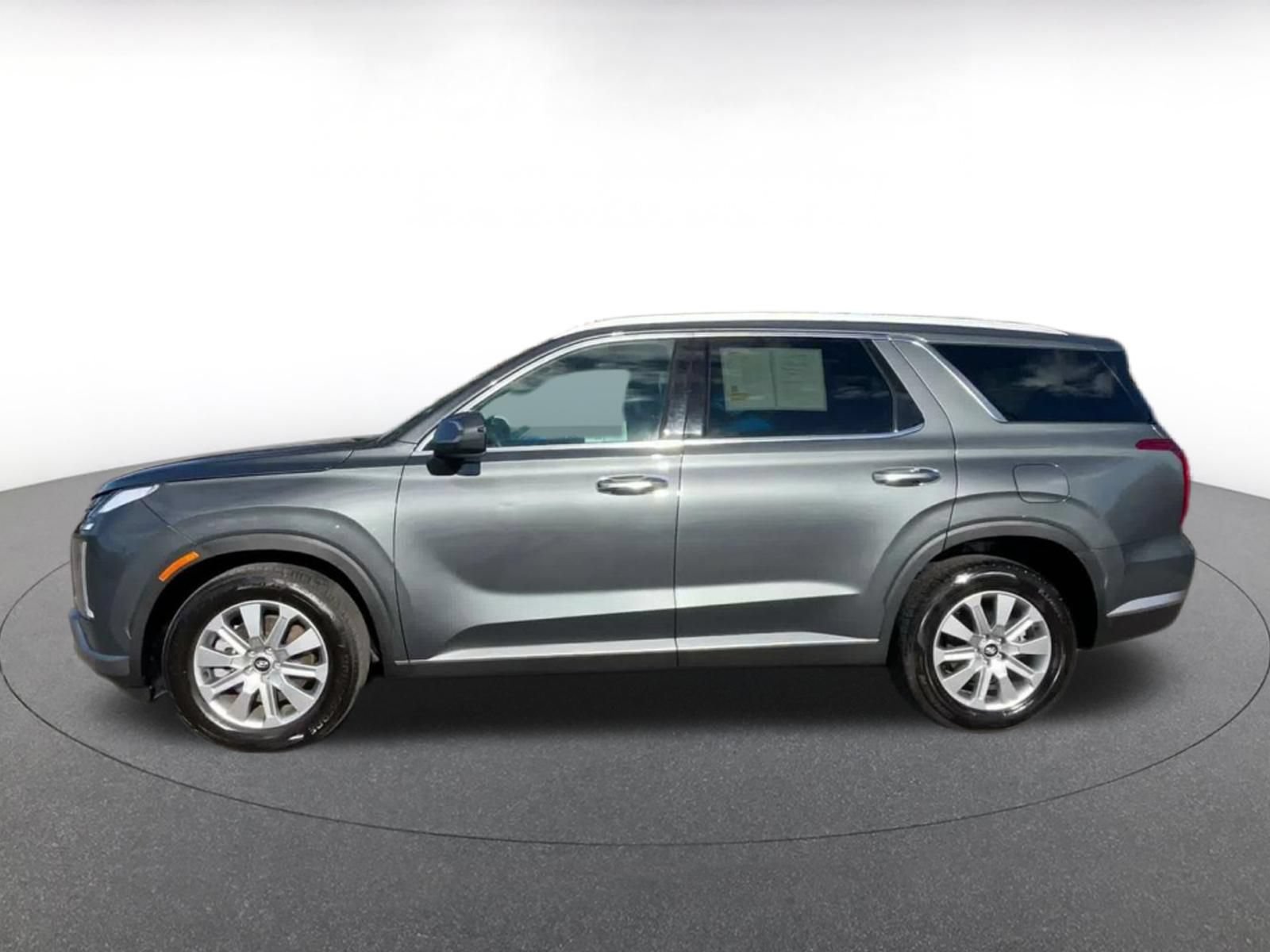 Used 2025 Hyundai Palisade SEL FWD image 8