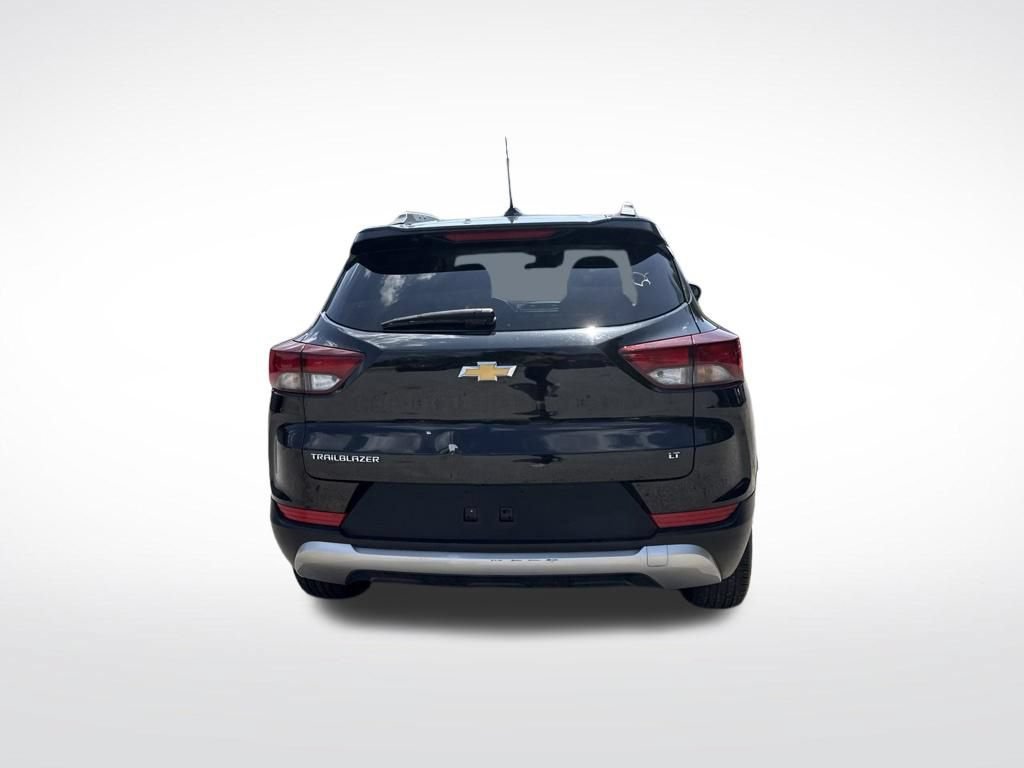 Used 2023 Chevrolet TrailBlazer LT FWD image 16