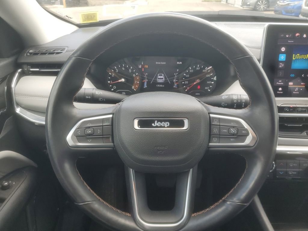 Used 2022 Jeep Compass Limited AWD/4WD image 15