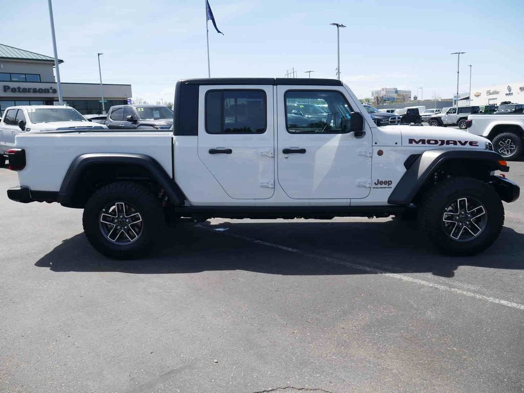 Certified 2026 Jeep Gladiator Mojave AWD/4WD image 22