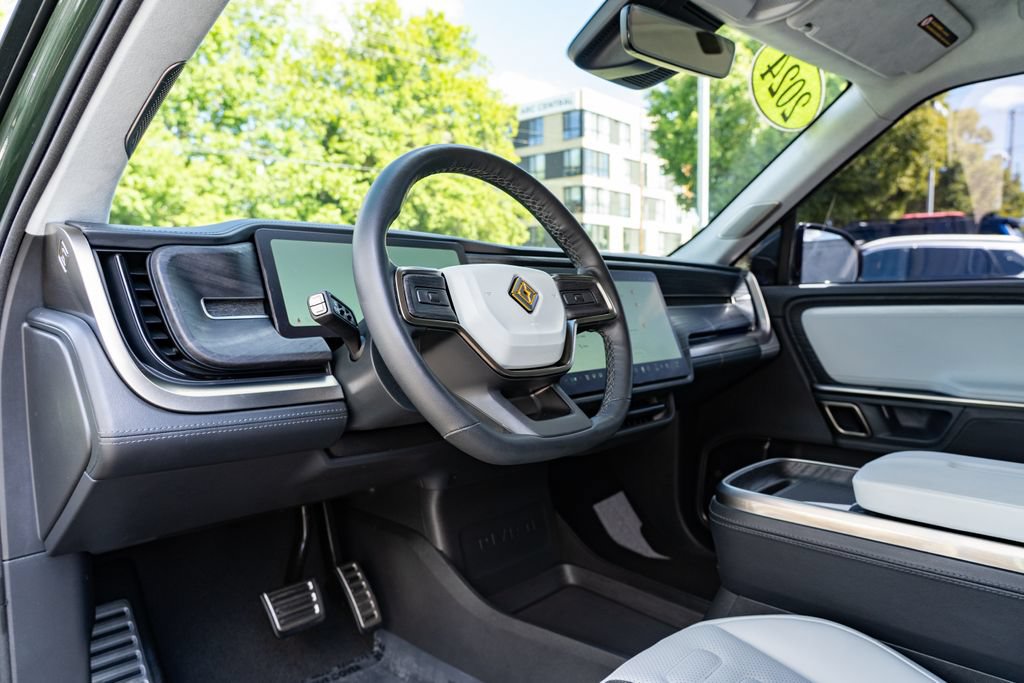 Used 2024 Rivian R1S Adventure AWD/4WD image 19