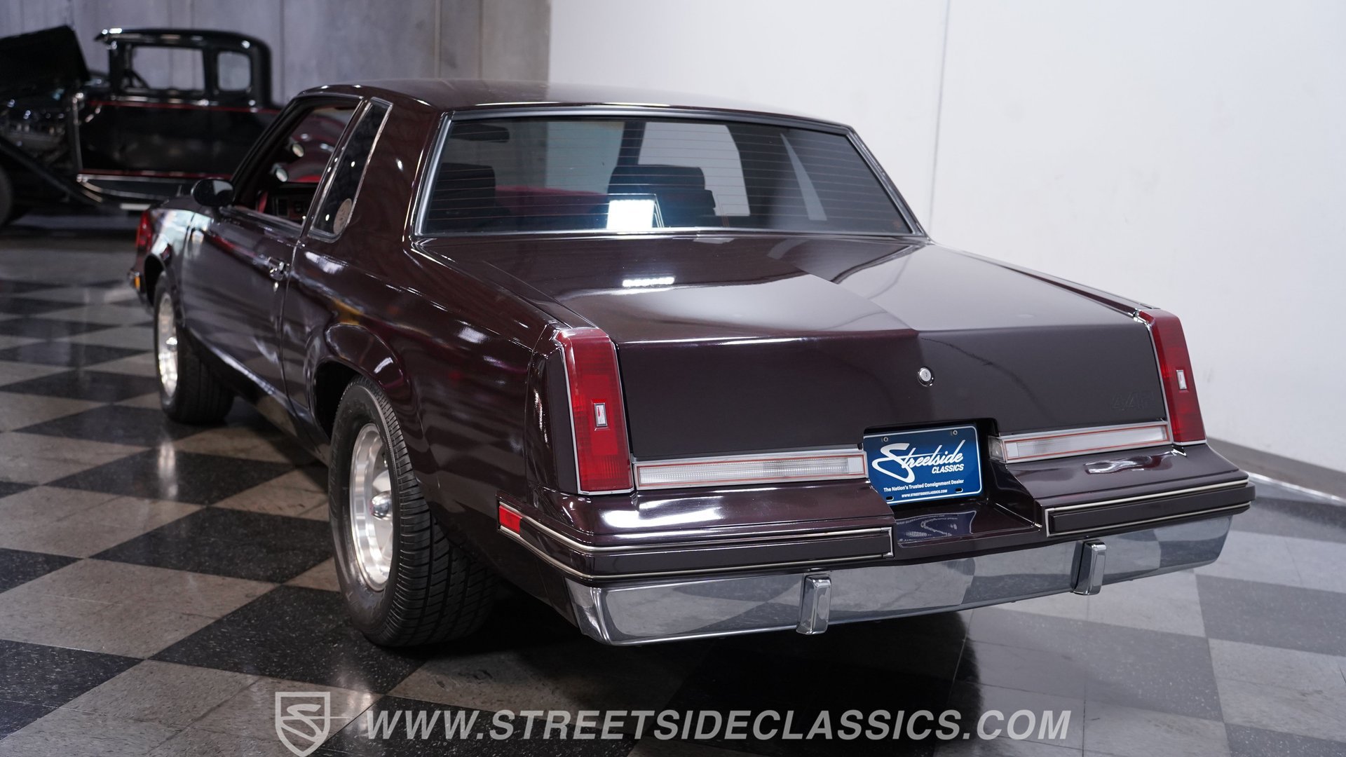 Used 1988 Oldsmobile Cutlass Supreme Classic Brougham RWD image 8