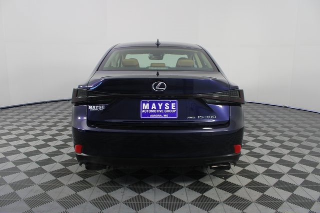 Used 2017 Lexus IS 300 AWD image 23