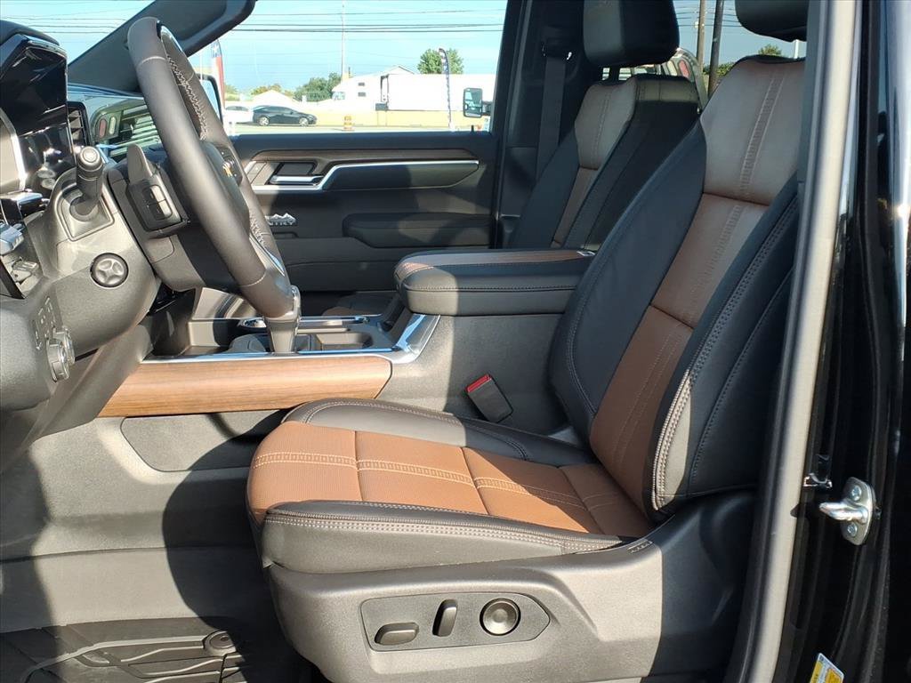 New 2026 Chevrolet Silverado 1500 High Country AWD/4WD image 17