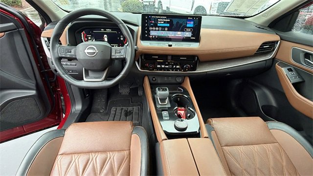 Used 2025 Nissan Rogue Platinum w/ Tech Package image 18