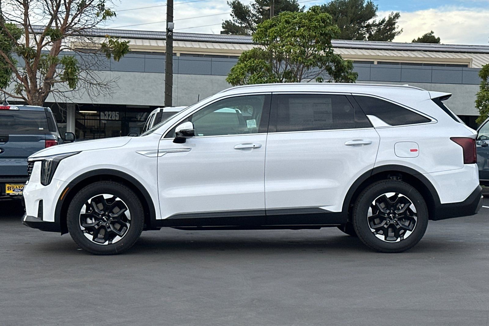 New 2026 Kia Sorento S w/ S Panoramic Sunroof Package image 7