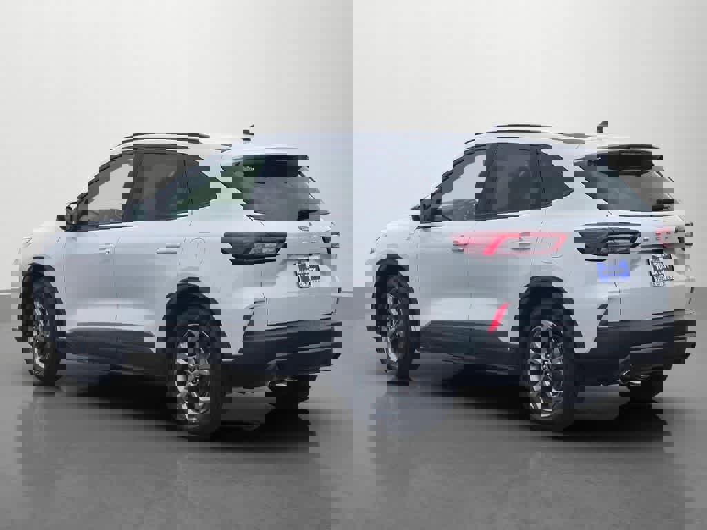 Used 2025 Ford Escape ST-Line image 4