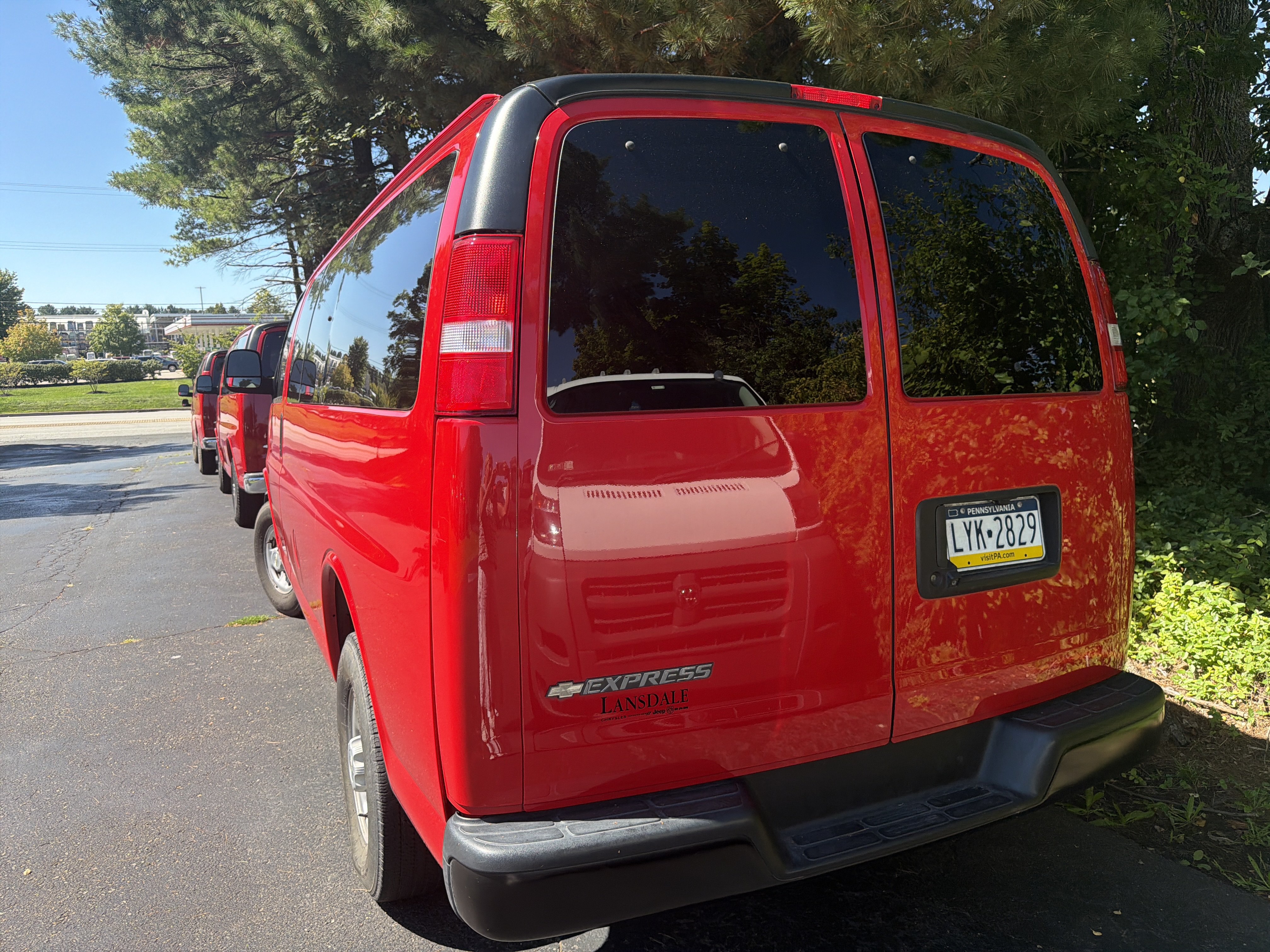 Used 2022 Chevrolet Express 3500 LS RWD image 7