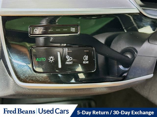 Used 2023 Audi A8 L 3.0T w/ Comfort Plus Package AWD/4WD image 11