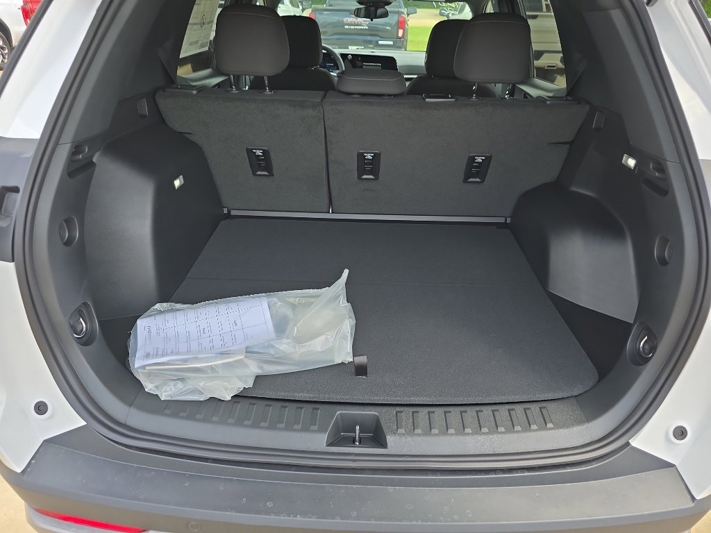 New 2026 Chevrolet Equinox LT FWD image 25