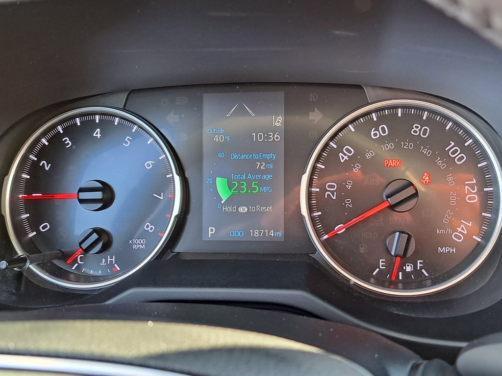 Used 2022 Toyota RAV4 XLE Premium image 14