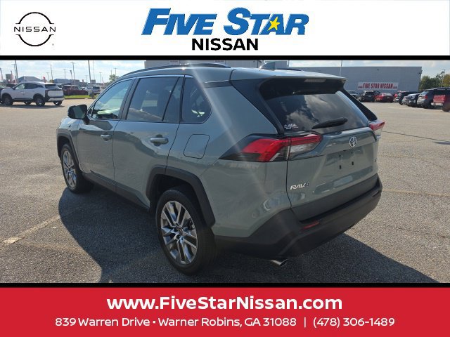 Used 2022 Toyota RAV4 XLE Premium FWD image 9