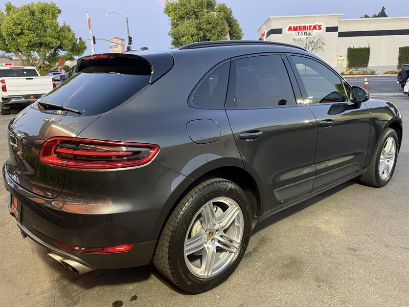 Used 2017 Porsche Macan S AWD/4WD image 13