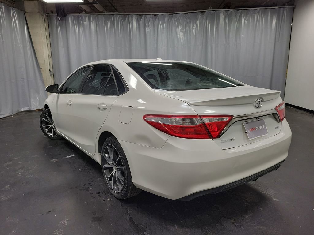 Used 2015 Toyota Camry XSE image 6