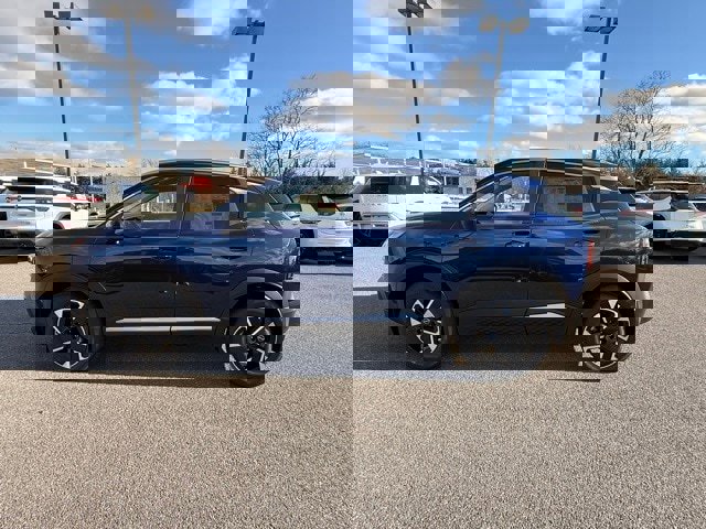 New 2026 Nissan Kicks SV w/ SV Premium Package image 8