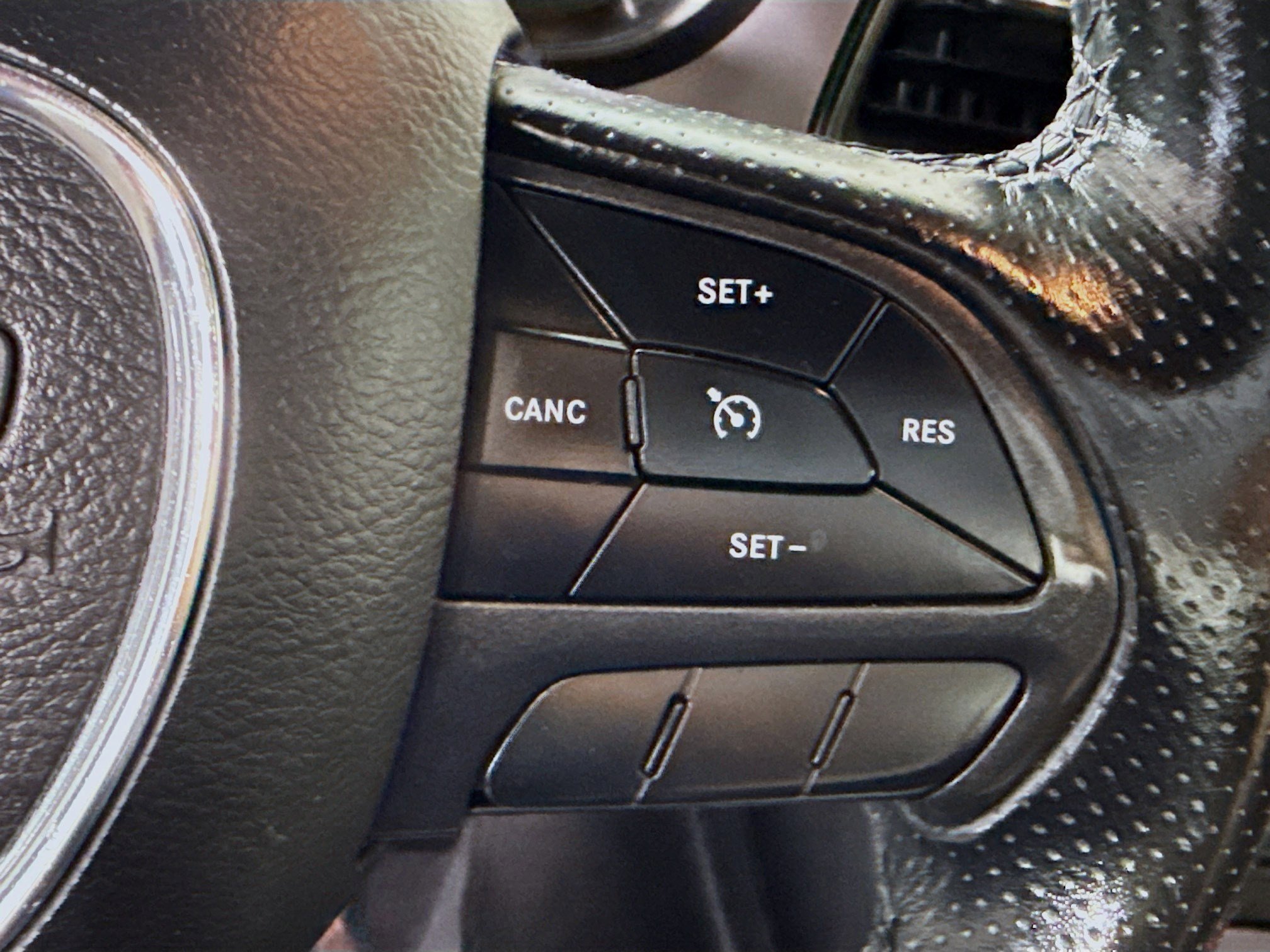 Used 2019 Dodge Challenger SXT w/ Blacktop Package image 15