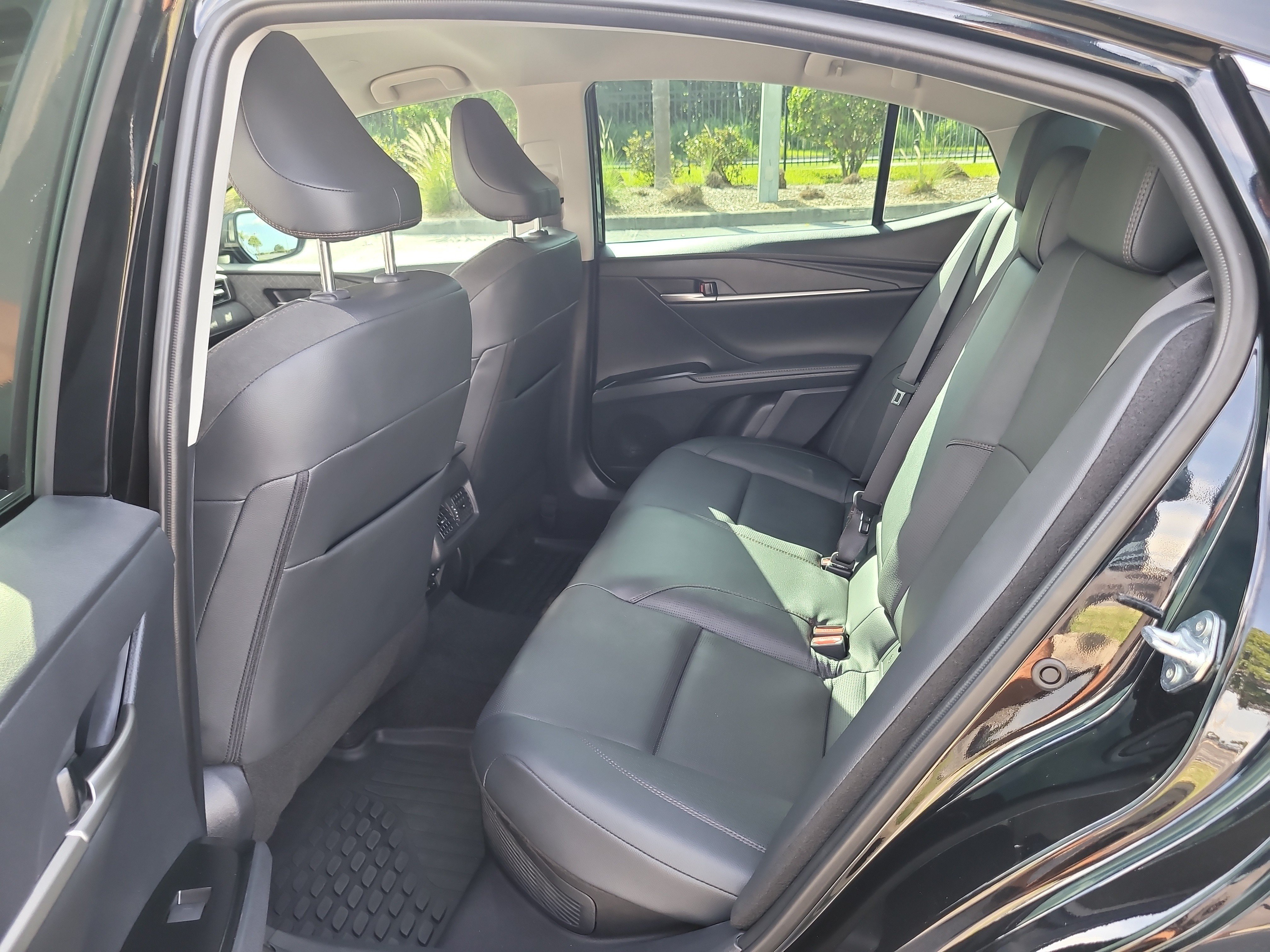 Used 2026 Toyota Camry XLE FWD image 13