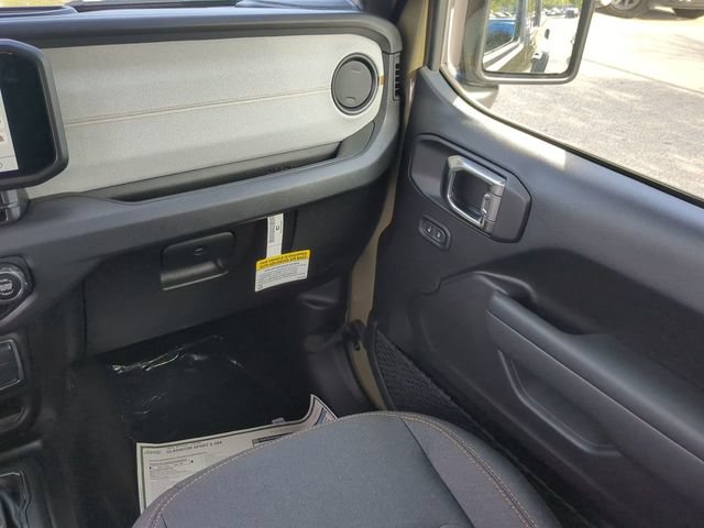 New 2025 Jeep Gladiator Sport AWD/4WD image 16