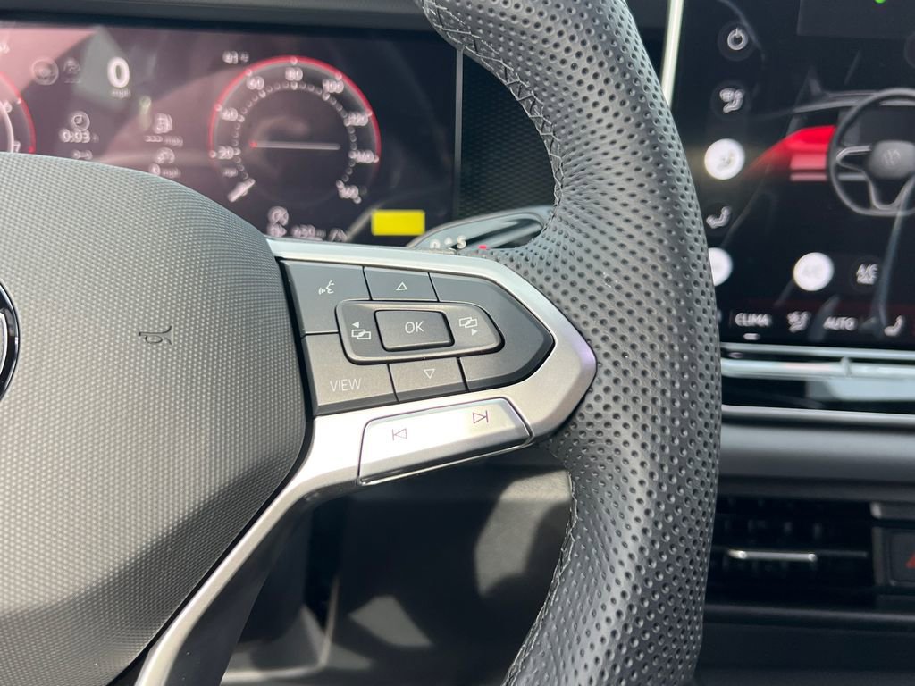 New 2026 Volkswagen Tiguan SE R-Line AWD/4WD image 28
