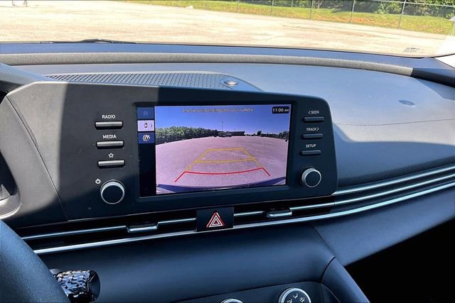 Used 2024 Hyundai Elantra SE FWD image 14