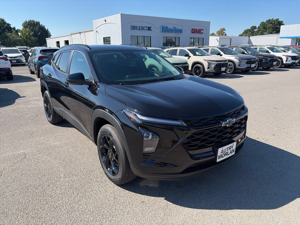 New 2026 Chevrolet Trax LT w/ Driver Confidence Package FWD image 8