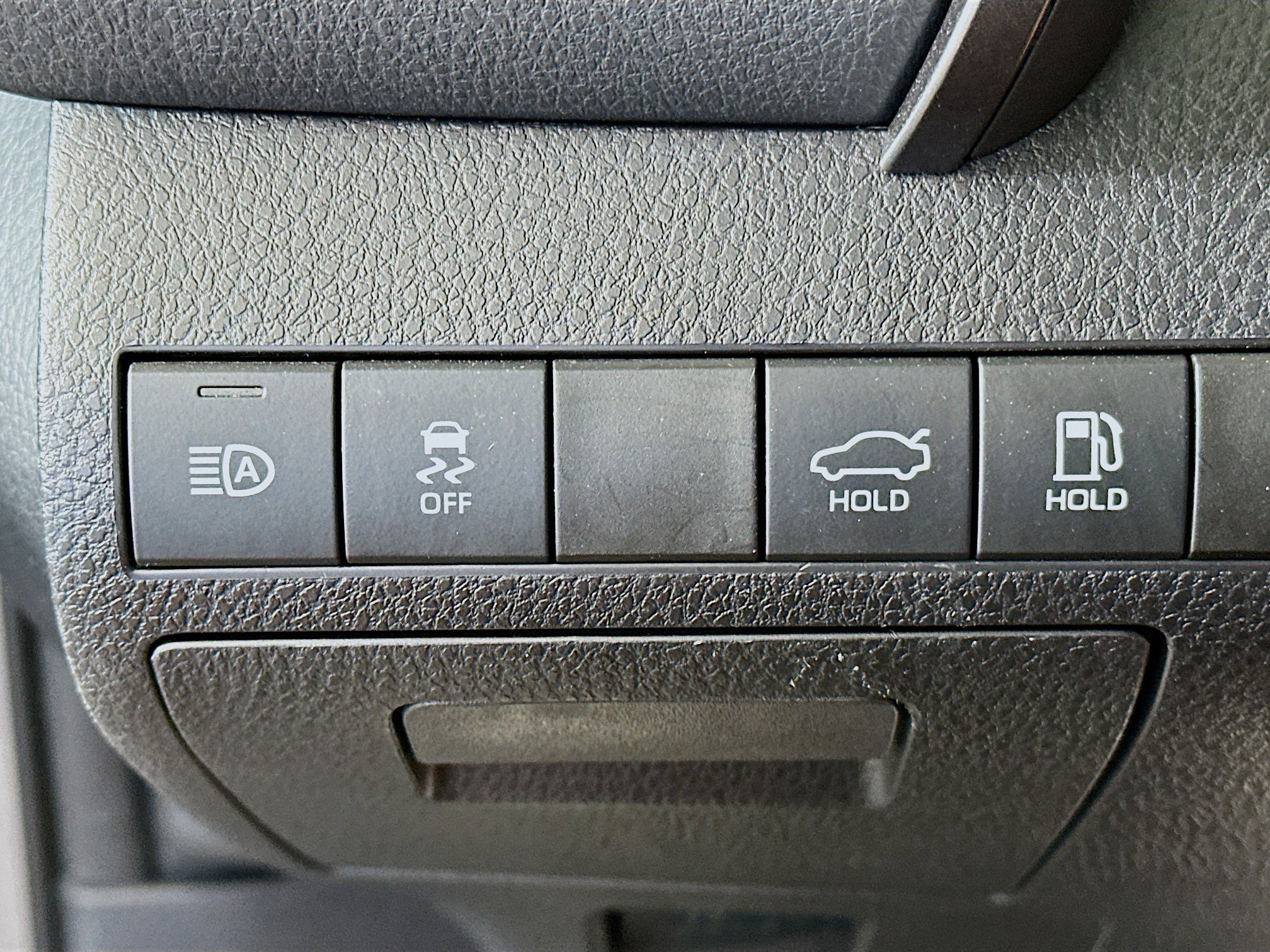 Used 2019 Toyota Camry SE image 16