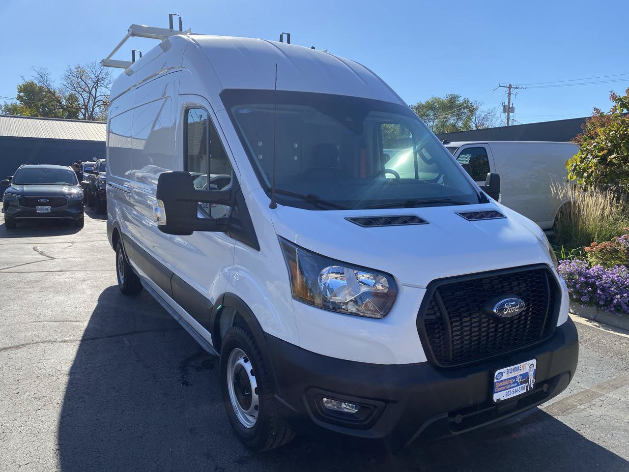Used 2023 Ford Transit 250 148 High Roof RWD image 3