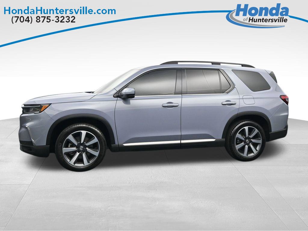 Used 2025 Honda Pilot Touring image 5