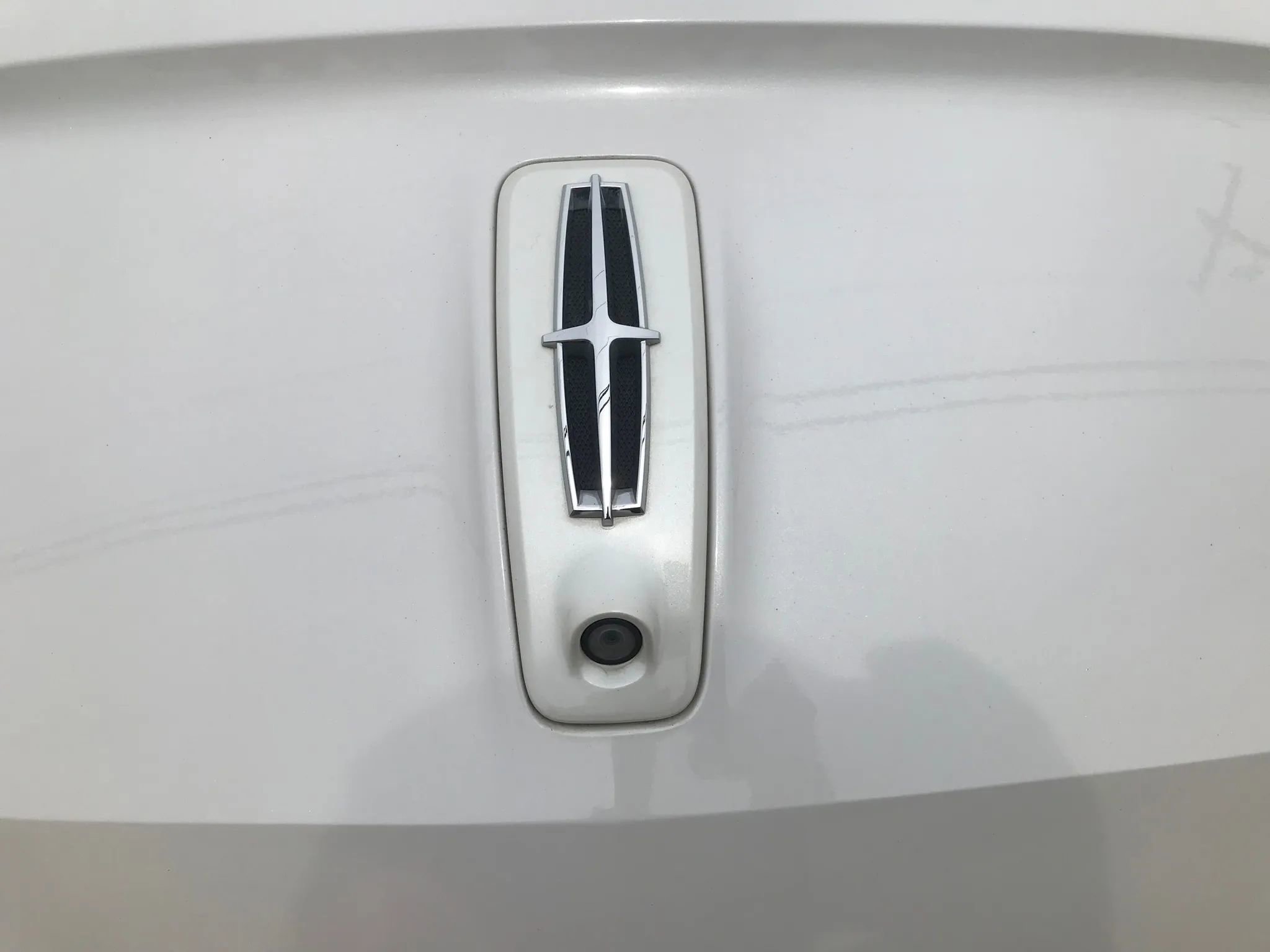 Used 2014 Lincoln MKS Sedan 4D w/ Equipment Group 101A image 41