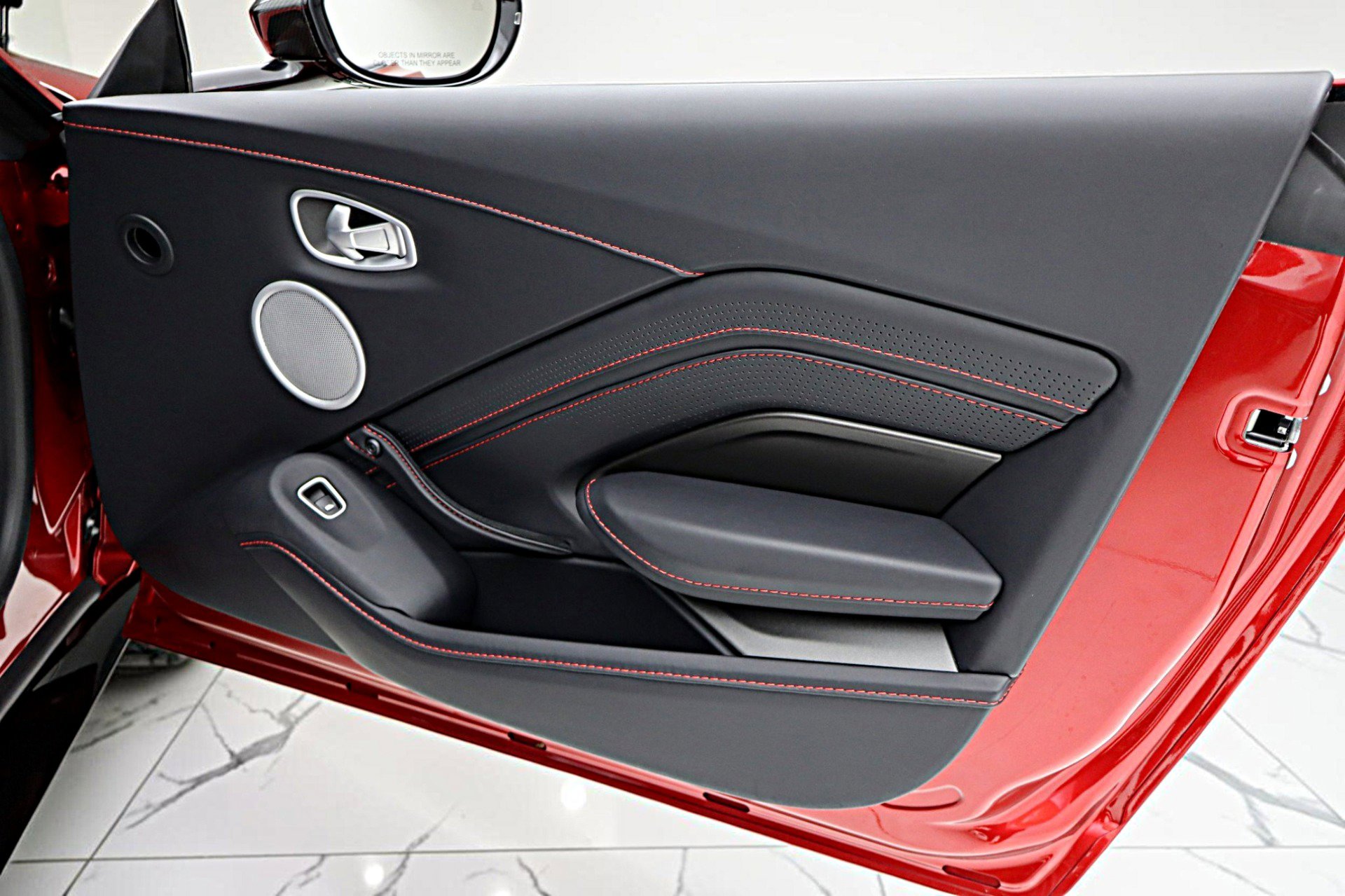 Used 2023 Aston Martin V8 Vantage Coupe RWD image 47