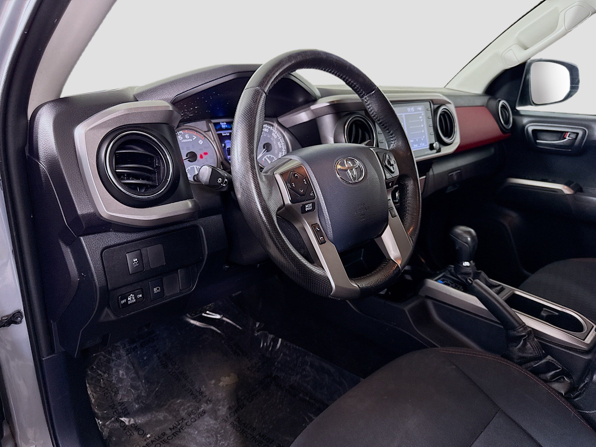 Used 2020 Toyota Tacoma SR5 RWD image 22
