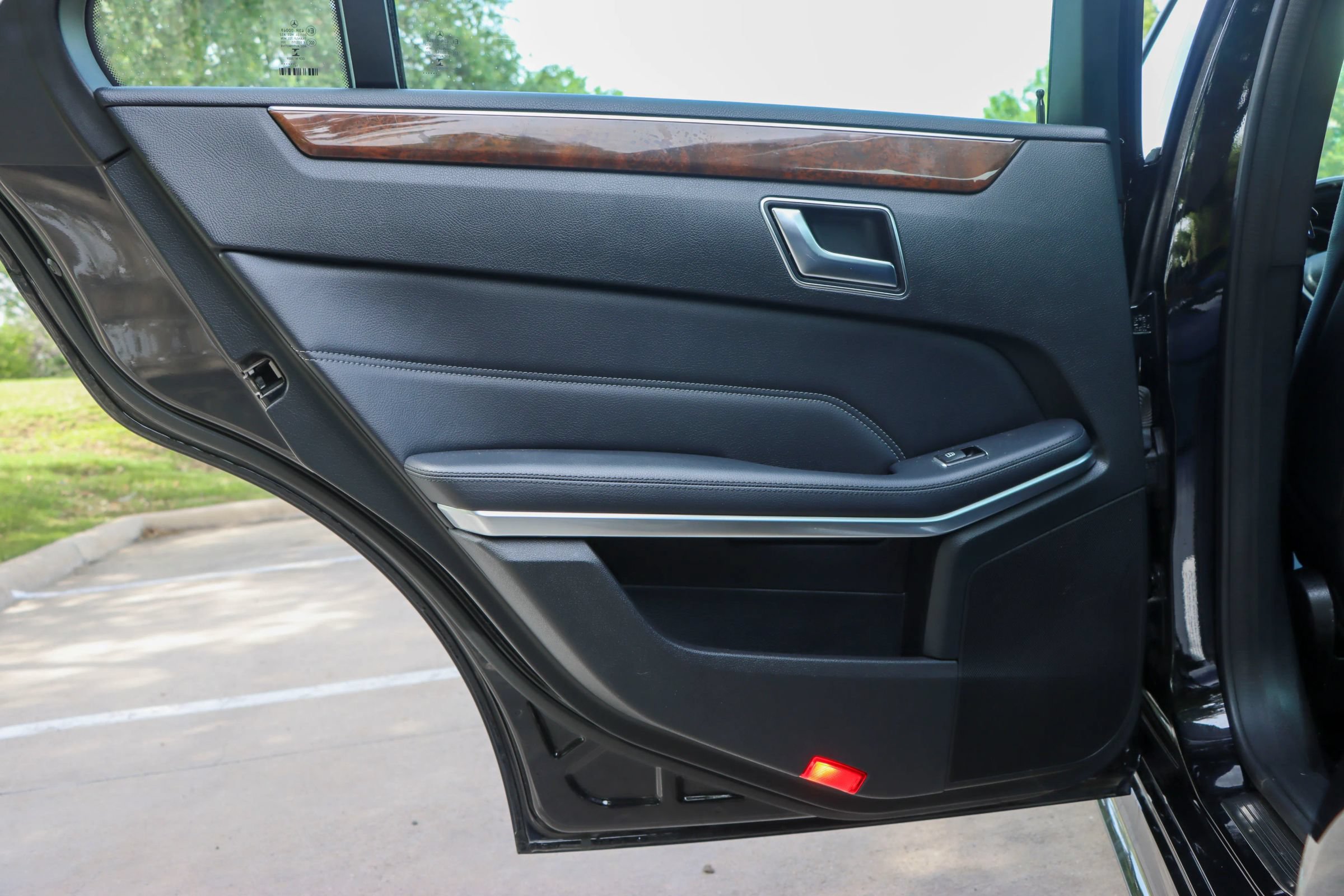 Used 2015 Mercedes-Benz E 350 4MATIC Sedan w/ Premium 1 Package image 12