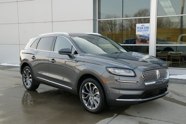 Used 2023 Lincoln Nautilus Reserve w/ Equipment Group 201A image 8