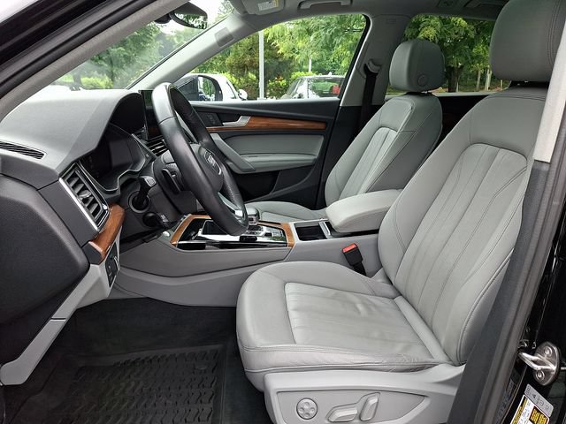 Used 2022 Audi Q5 2.0T Premium Plus w/ Premium Plus Package AWD/4WD image 13
