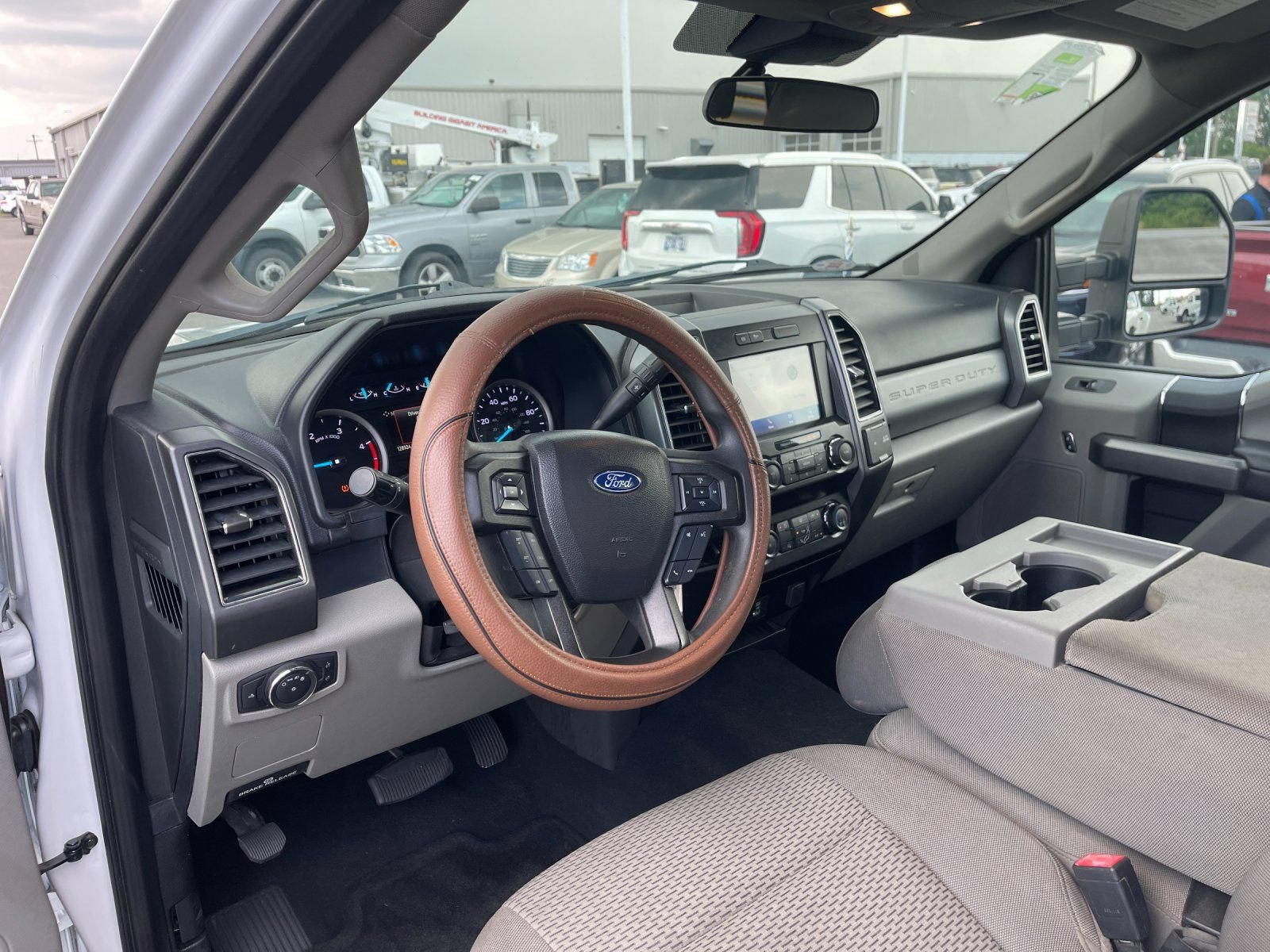 Used 2021 Ford F350 XLT AWD/4WD image 11