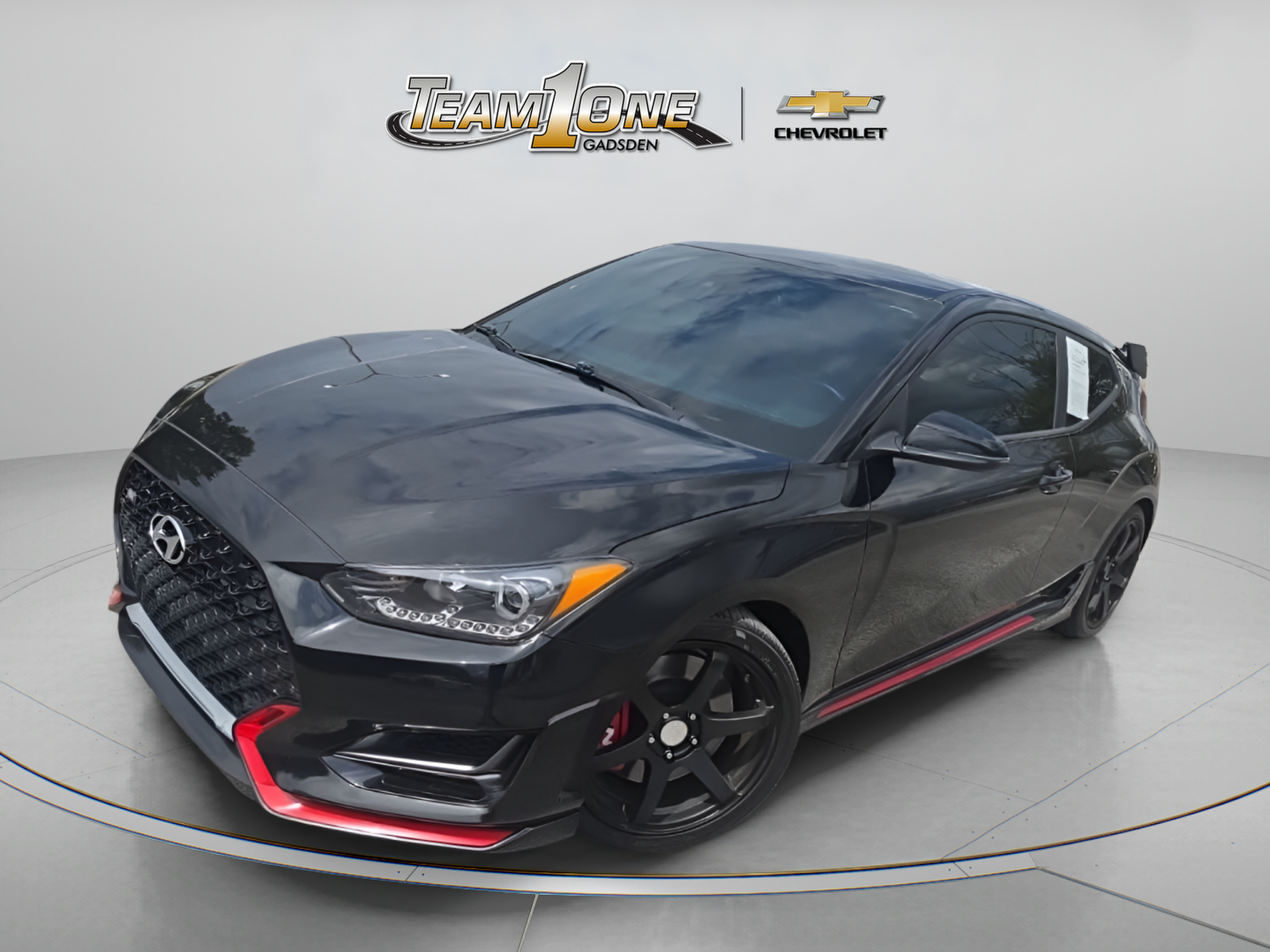 Used 2022 Hyundai Veloster N FWD image 4
