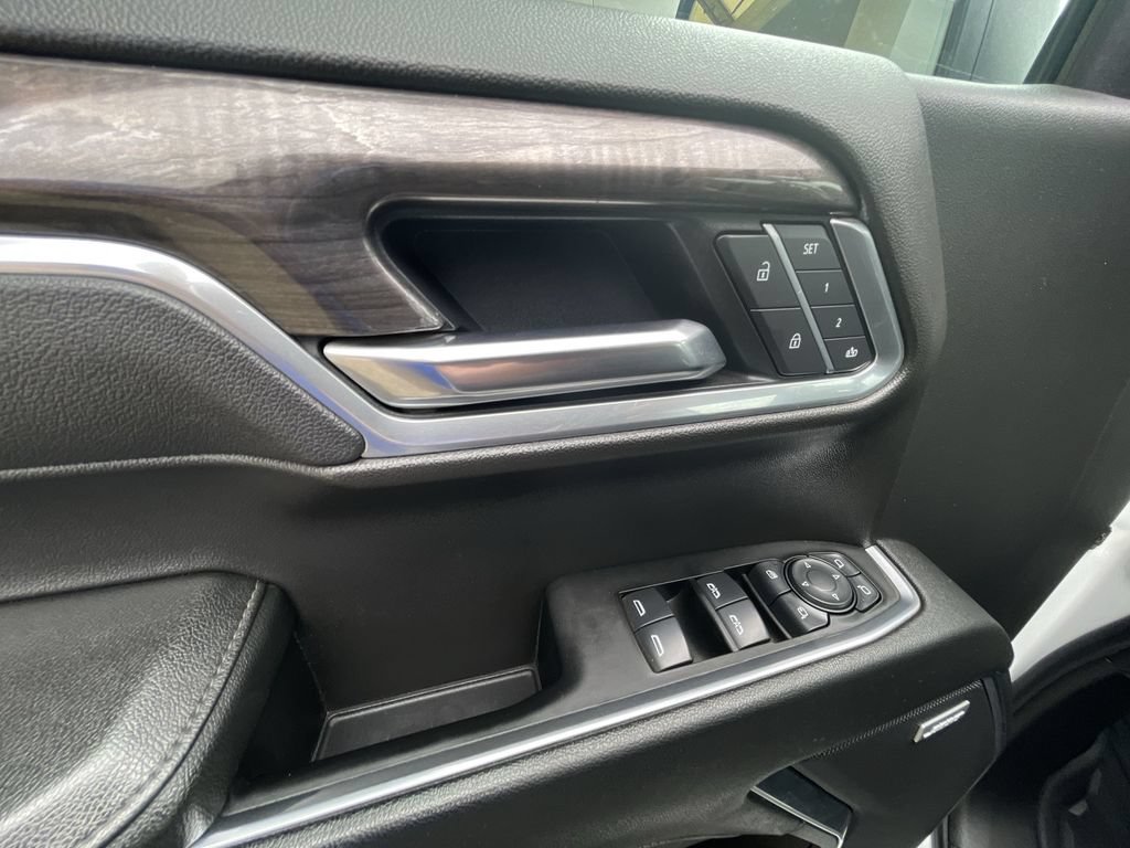 Certified 2025 Chevrolet Silverado 1500 LTZ AWD/4WD image 22