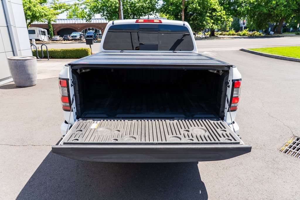 Used 2023 Nissan Frontier PRO-4X w/ Pro-4X Premium Package AWD/4WD image 9