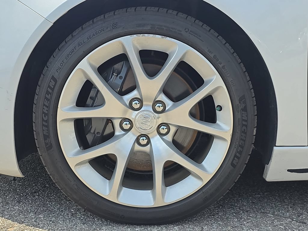 Certified 2017 Buick Regal GS w/ Driver Confidence Package #2 FWD image 35