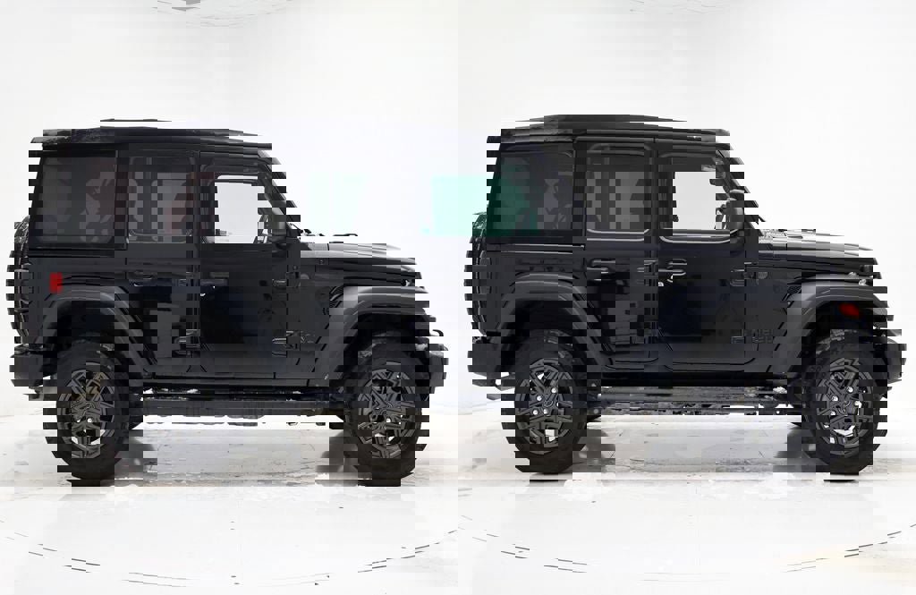 Used 2024 Jeep Wrangler Sport S image 3